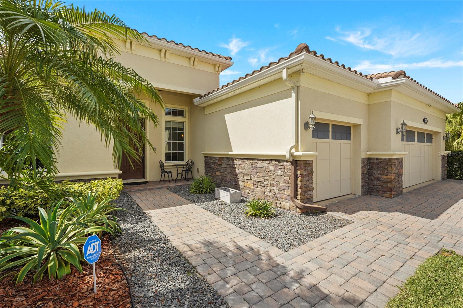 5750 ROCK DOVE DR — photo 5