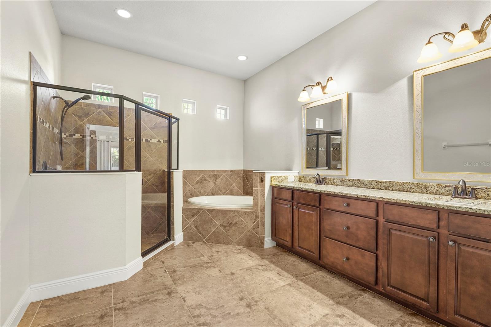 5750 ROCK DOVE DR — photo 32