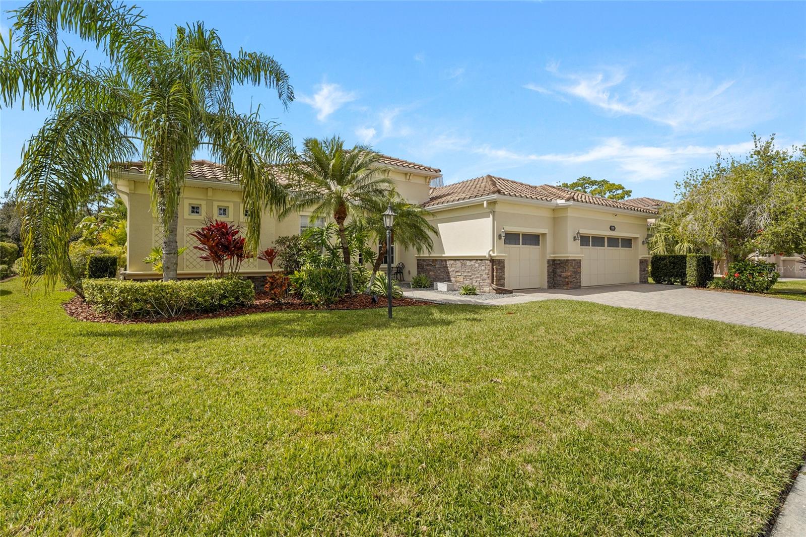 5750 ROCK DOVE DR — photo 4