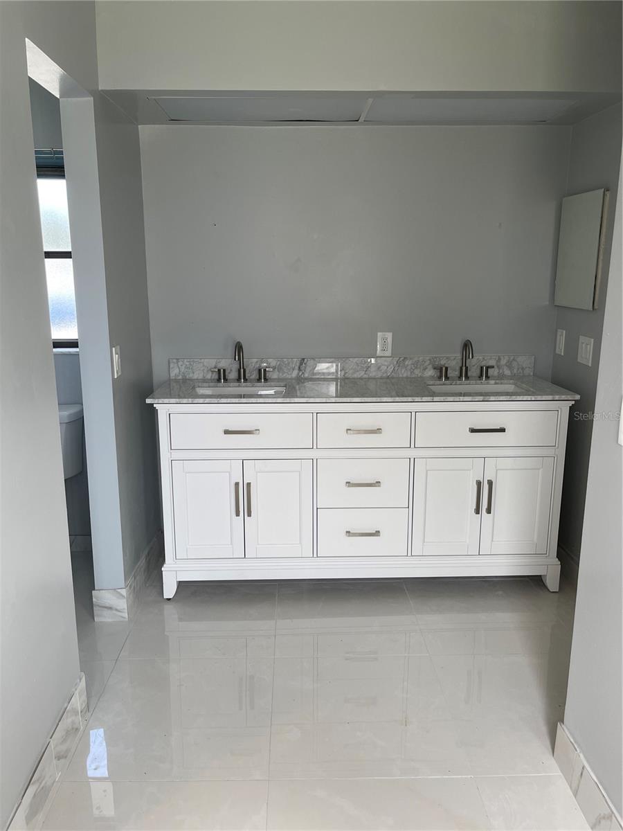 6336 WOODEN ST — photo 10