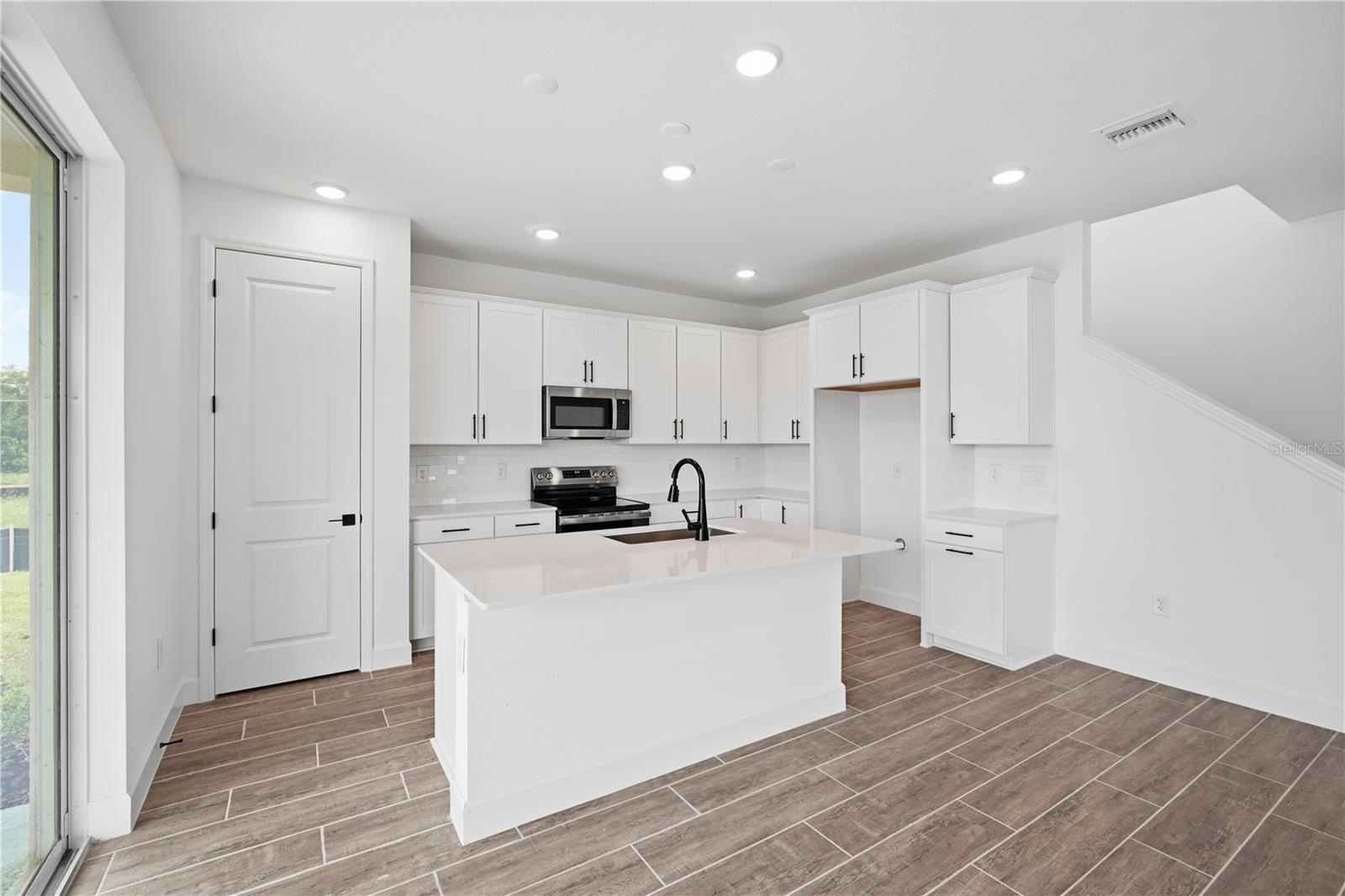 14510 BANKS CT — photo 15