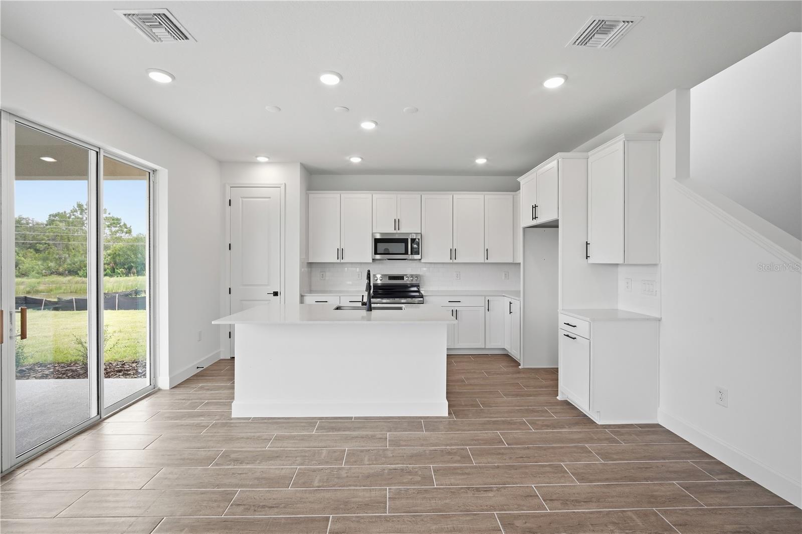 14510 BANKS CT — photo 14
