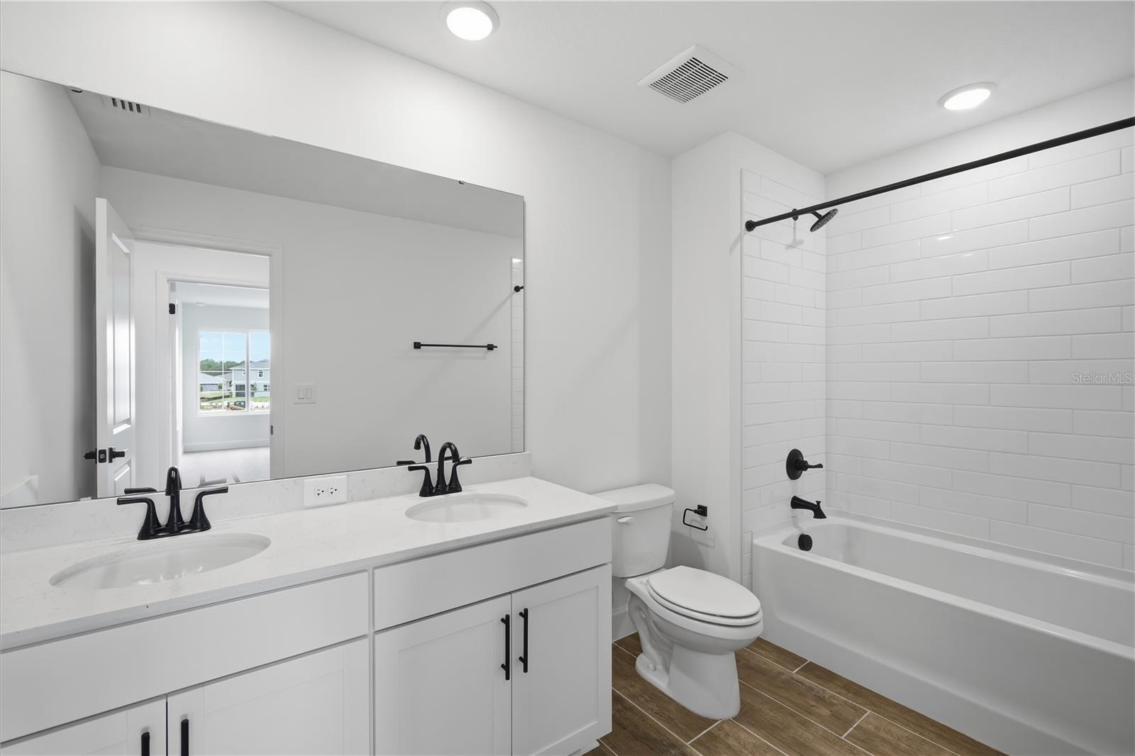 14510 BANKS CT — photo 27