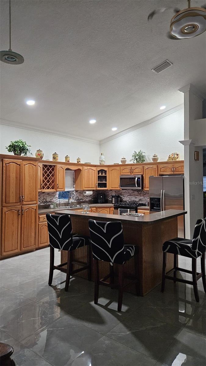 5602 CHARLES DR — photo 7