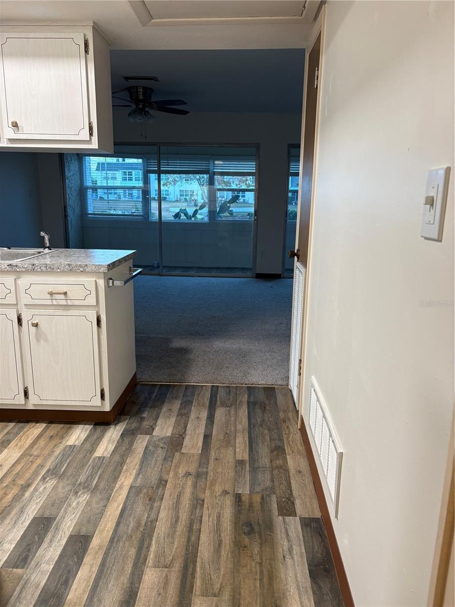 5433 PALM DR — photo 4