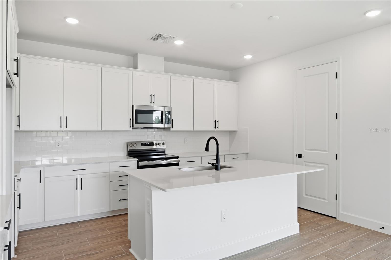 14518 BANKS CT — photo 25