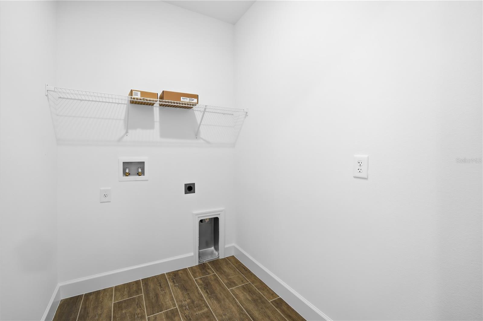 14518 BANKS CT — photo 12
