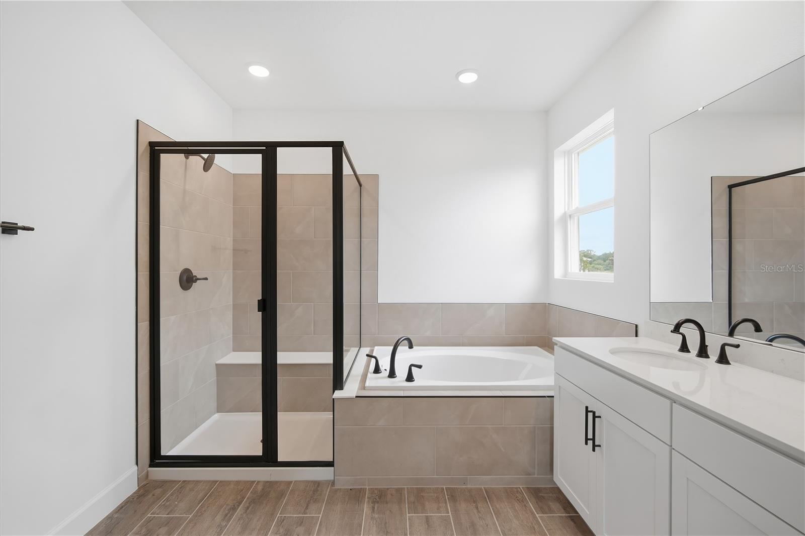 14518 BANKS CT — photo 30