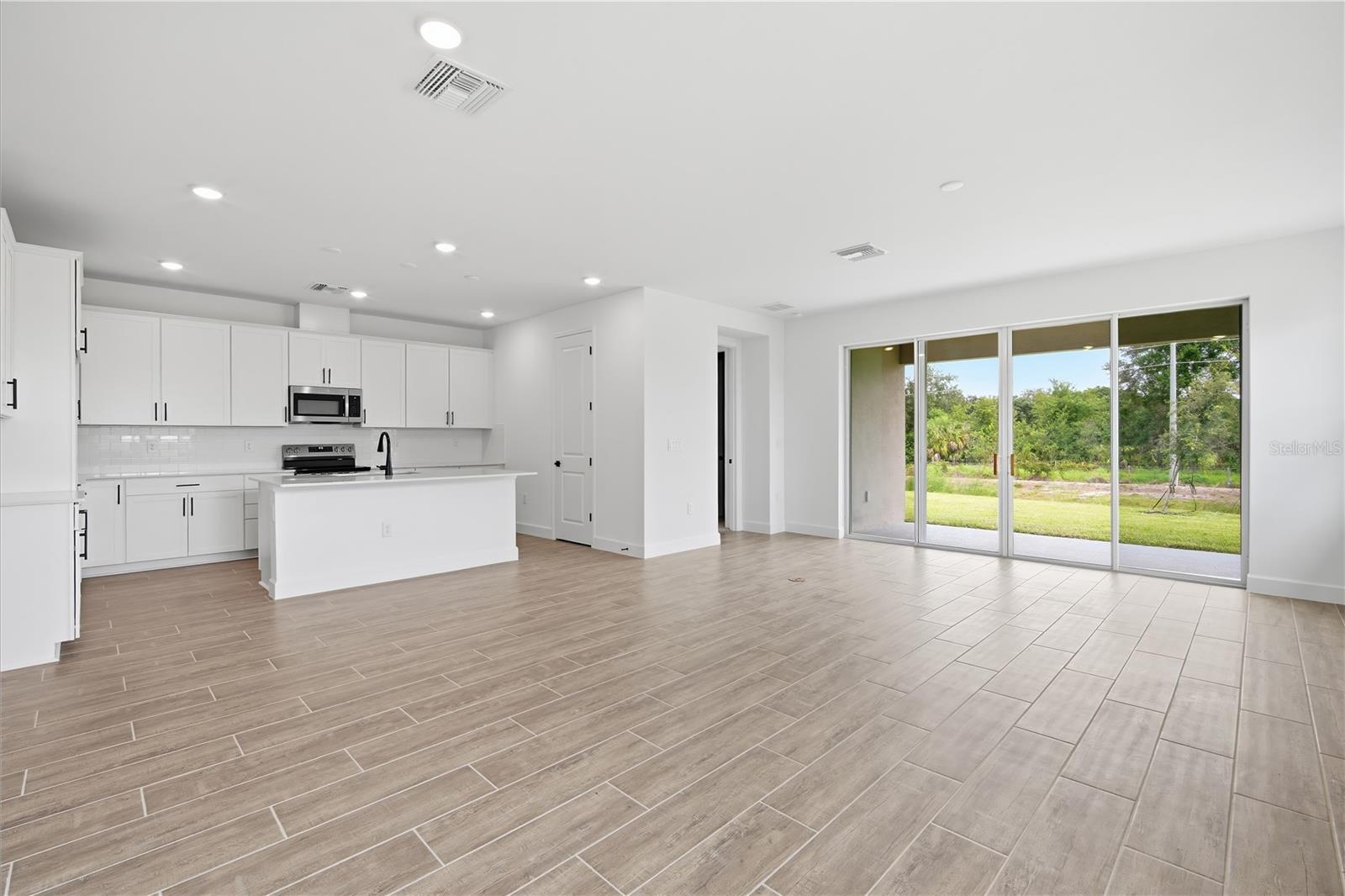 14518 BANKS CT — photo 18