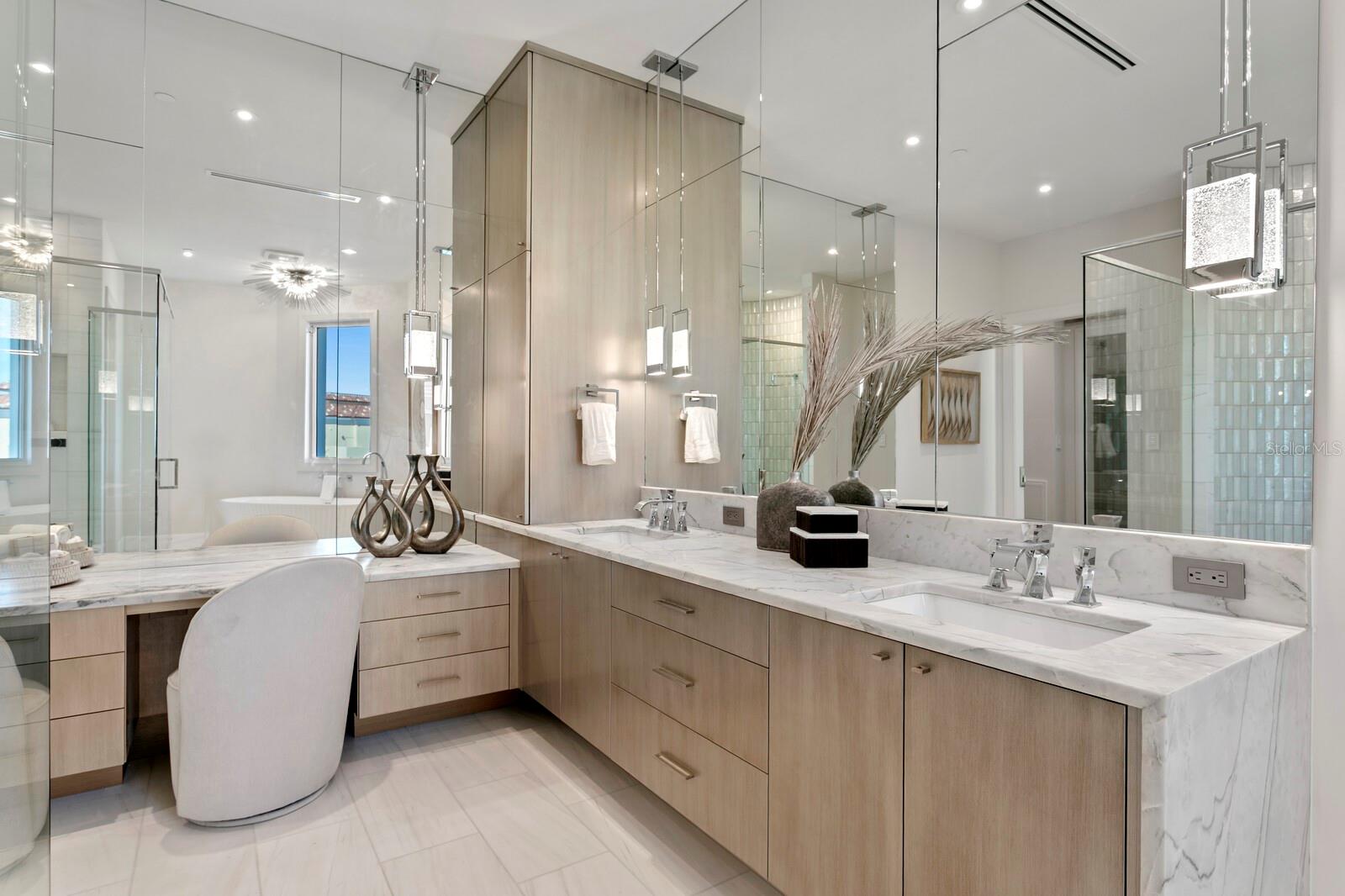 555 5TH AVE NE #PH1 — photo 27