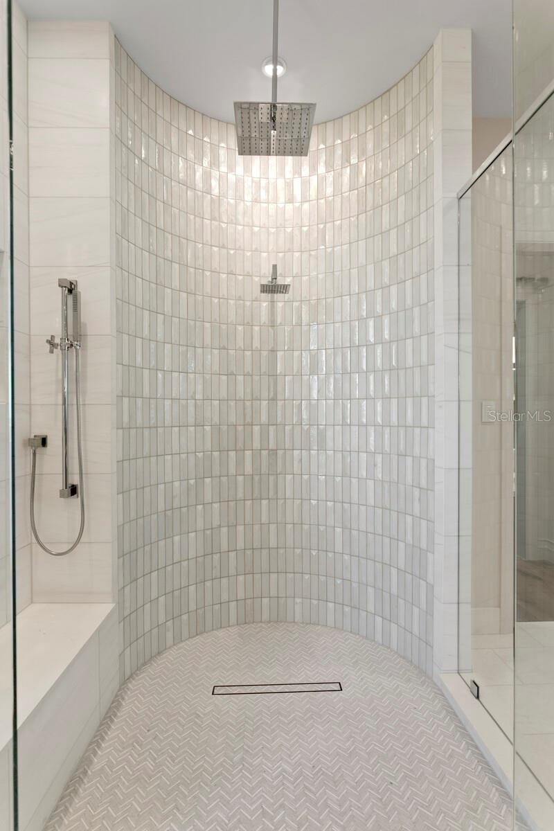 555 5TH AVE NE #PH1 — photo 28