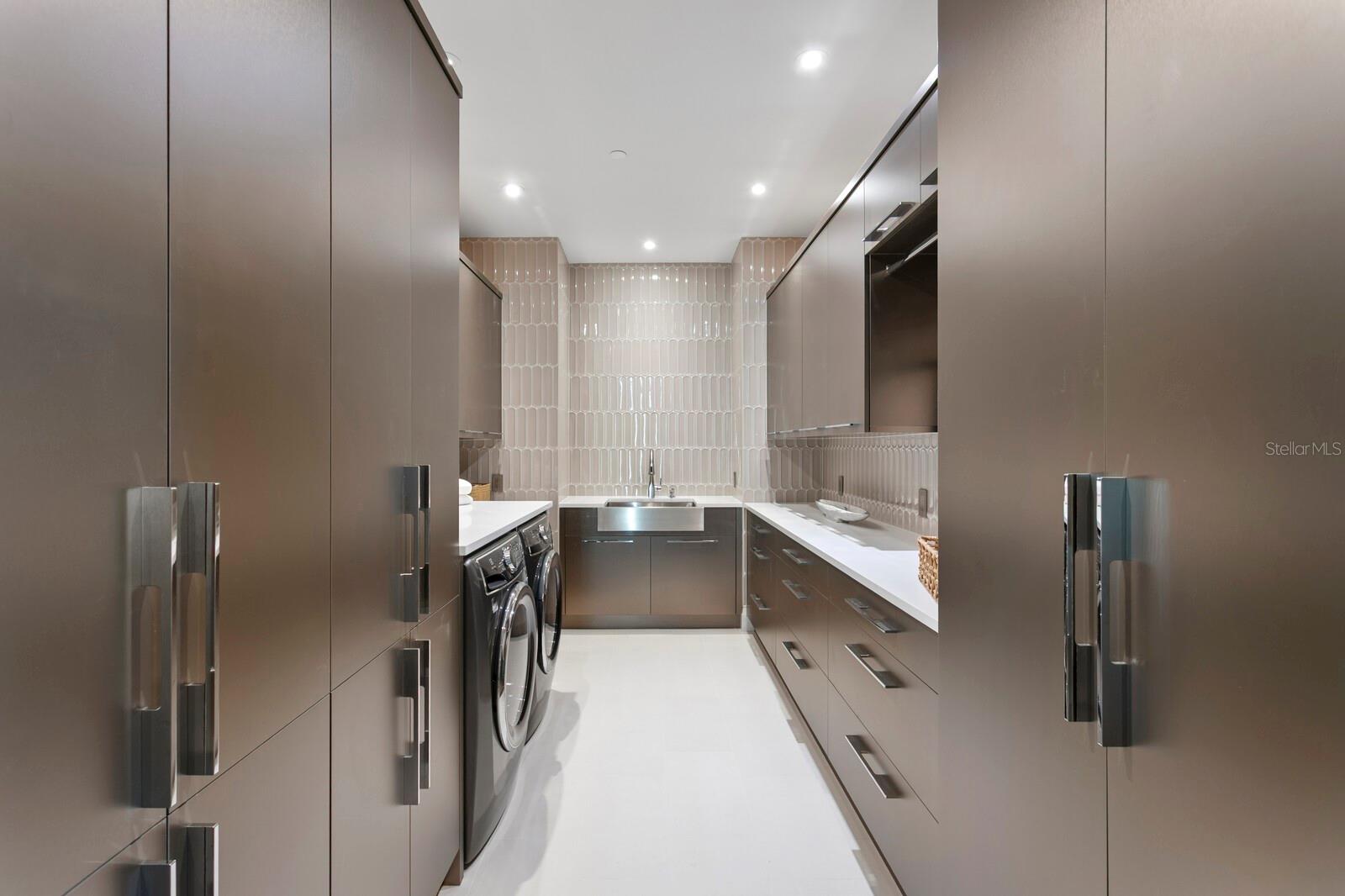 555 5TH AVE NE #PH1 — photo 41