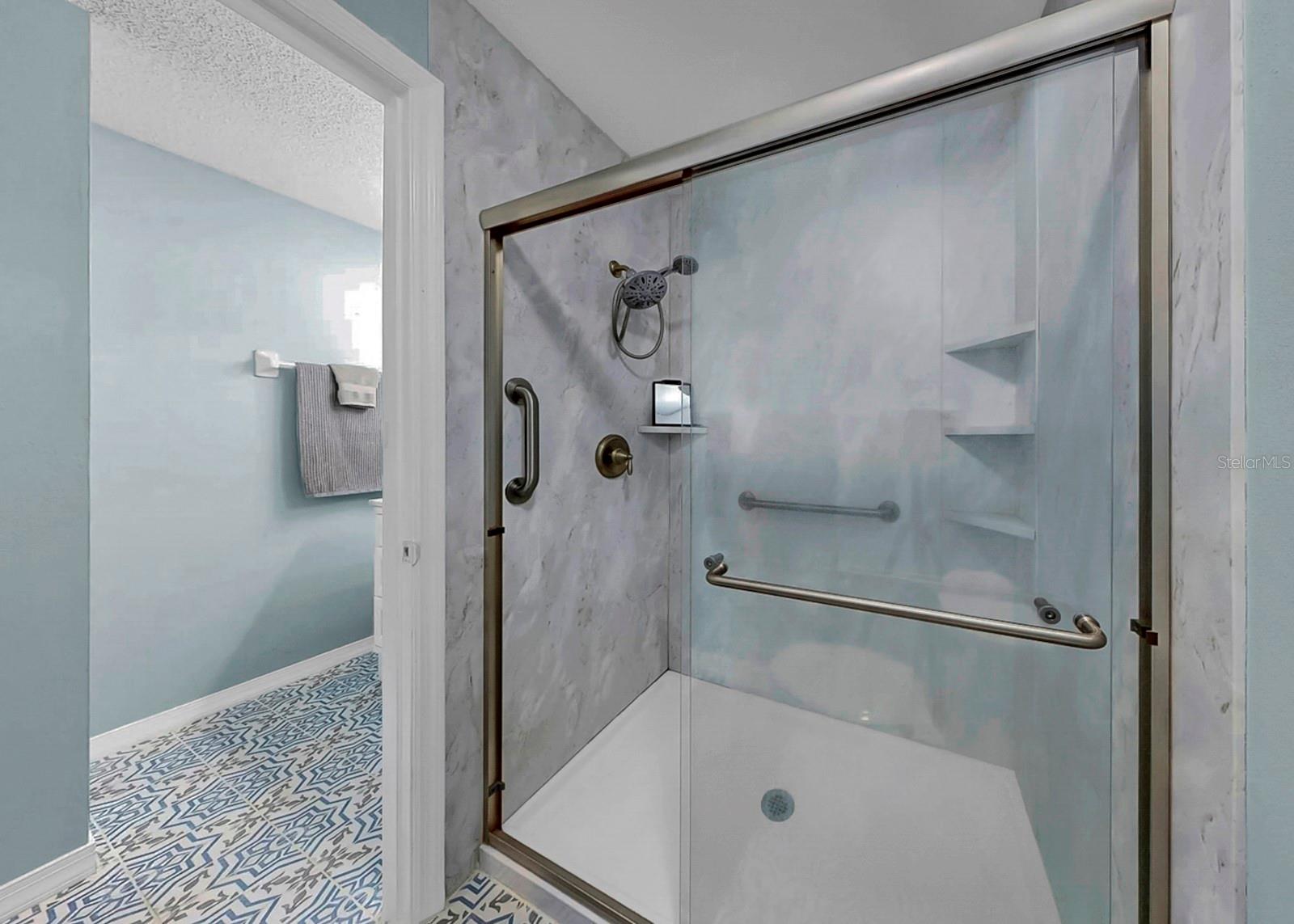 2531 LANCASTER DR — photo 30