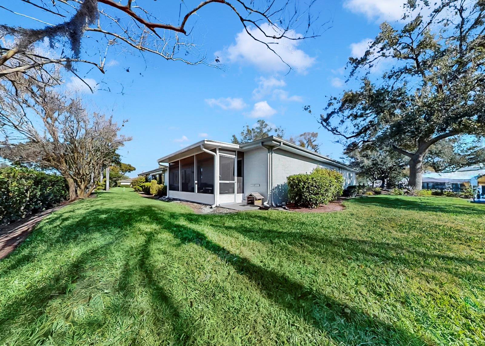 2531 LANCASTER DR — photo 43