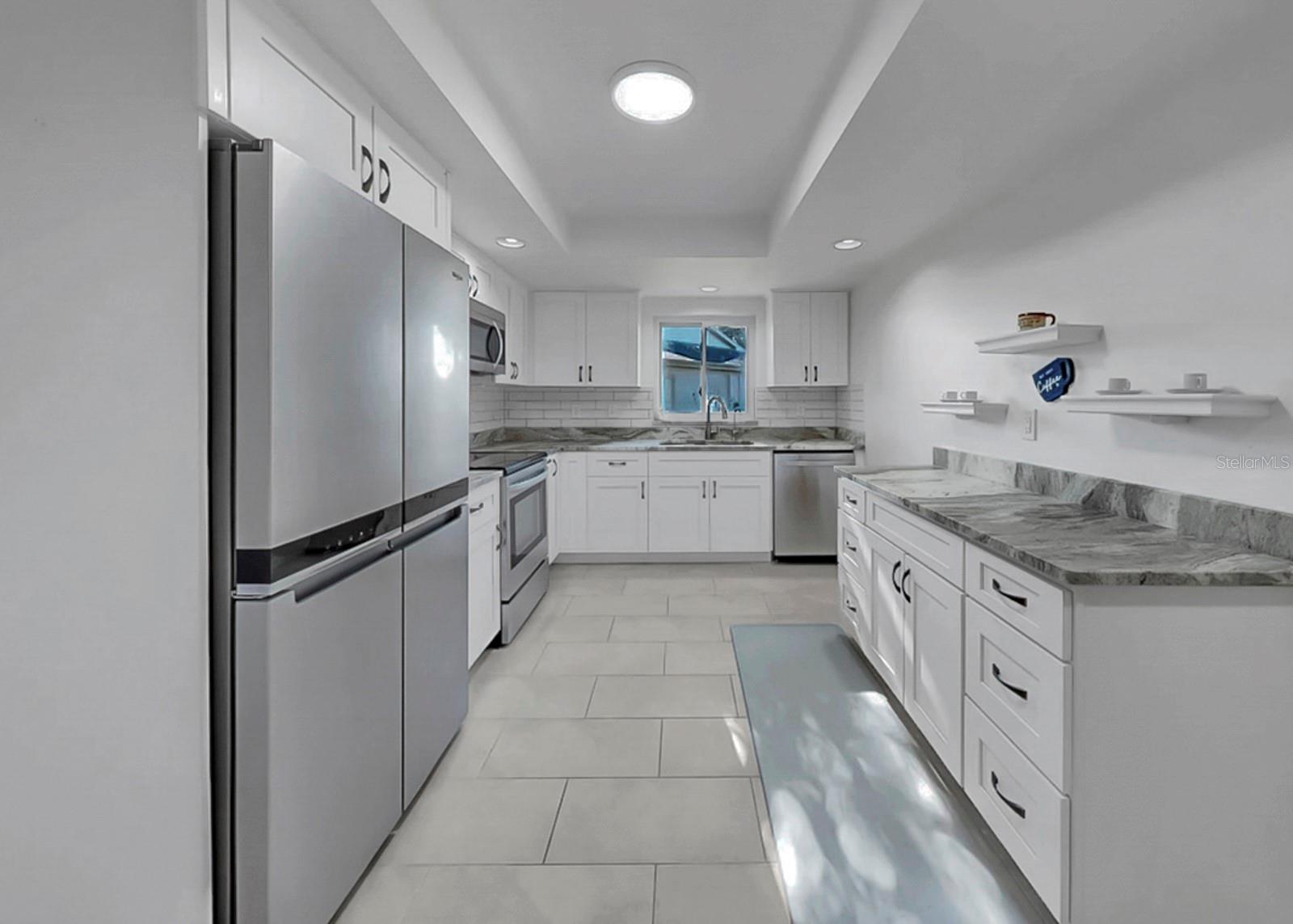 2531 LANCASTER DR — photo 21