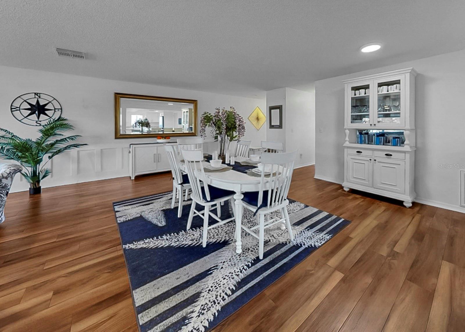 2531 LANCASTER DR — photo 35