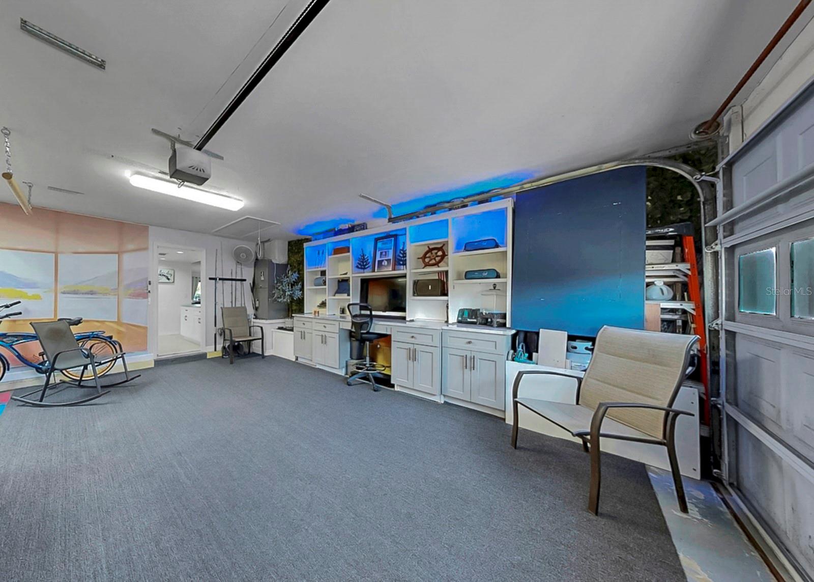 2531 LANCASTER DR — photo 38