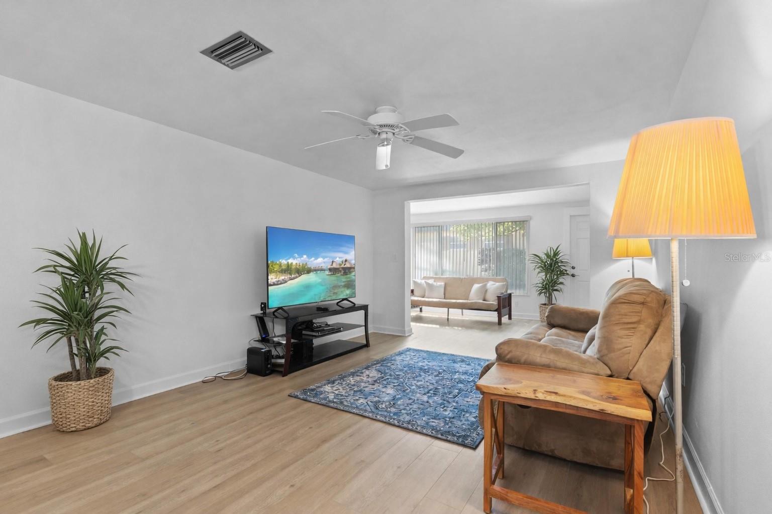 4409 SUMMERSUN DR — photo 4