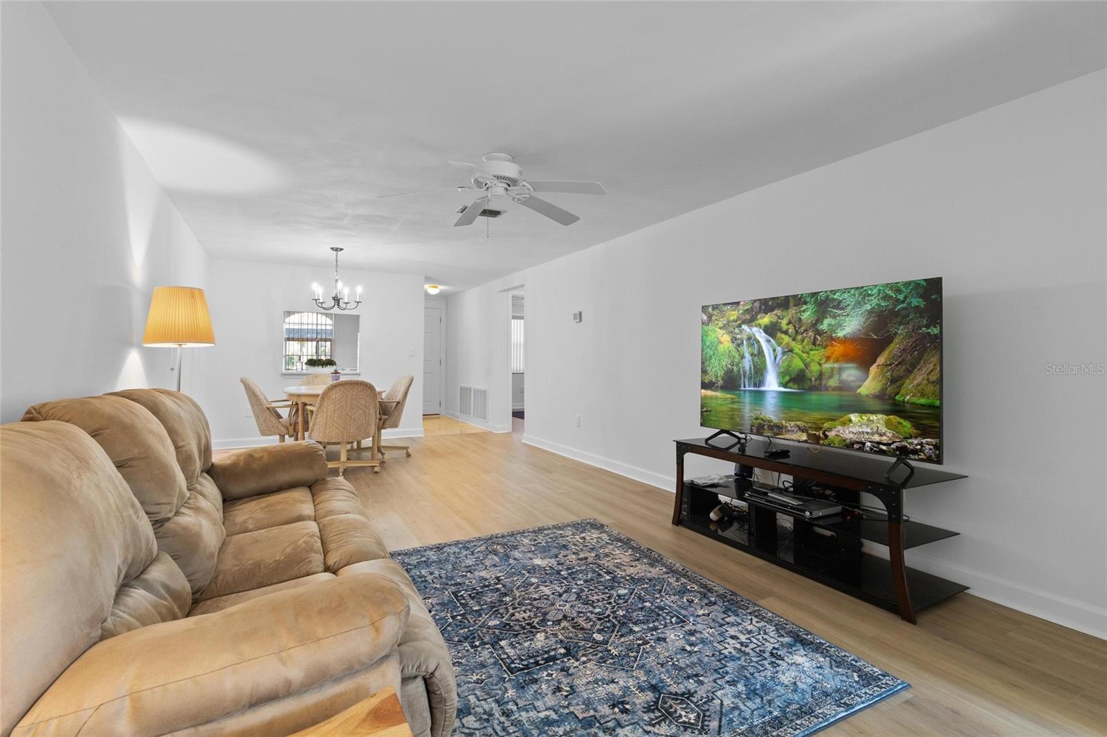4409 SUMMERSUN DR — photo 5