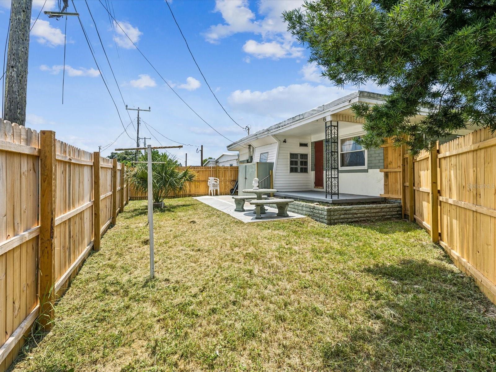 1940 SHADY COVE DR — photo 2