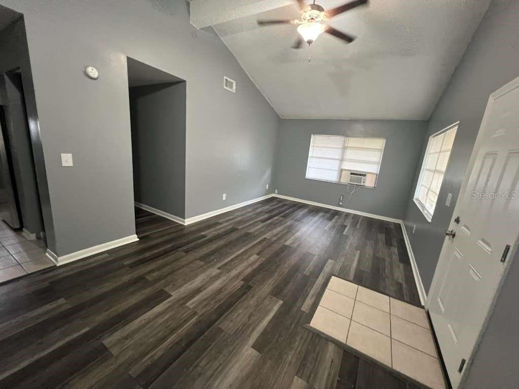 8301 N ALASKA ST — photo 2