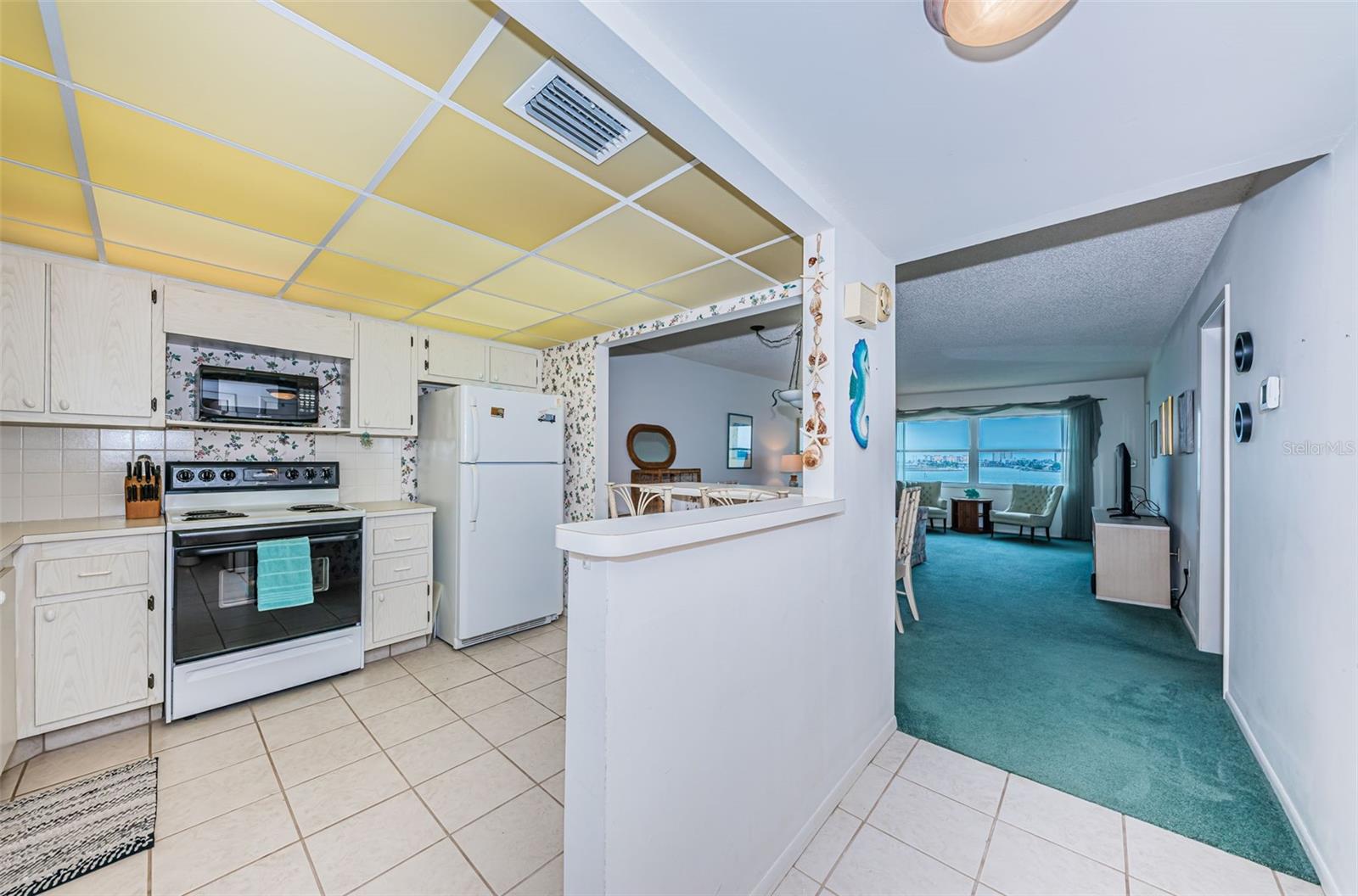 4525 COVE CIR #604 — photo 8