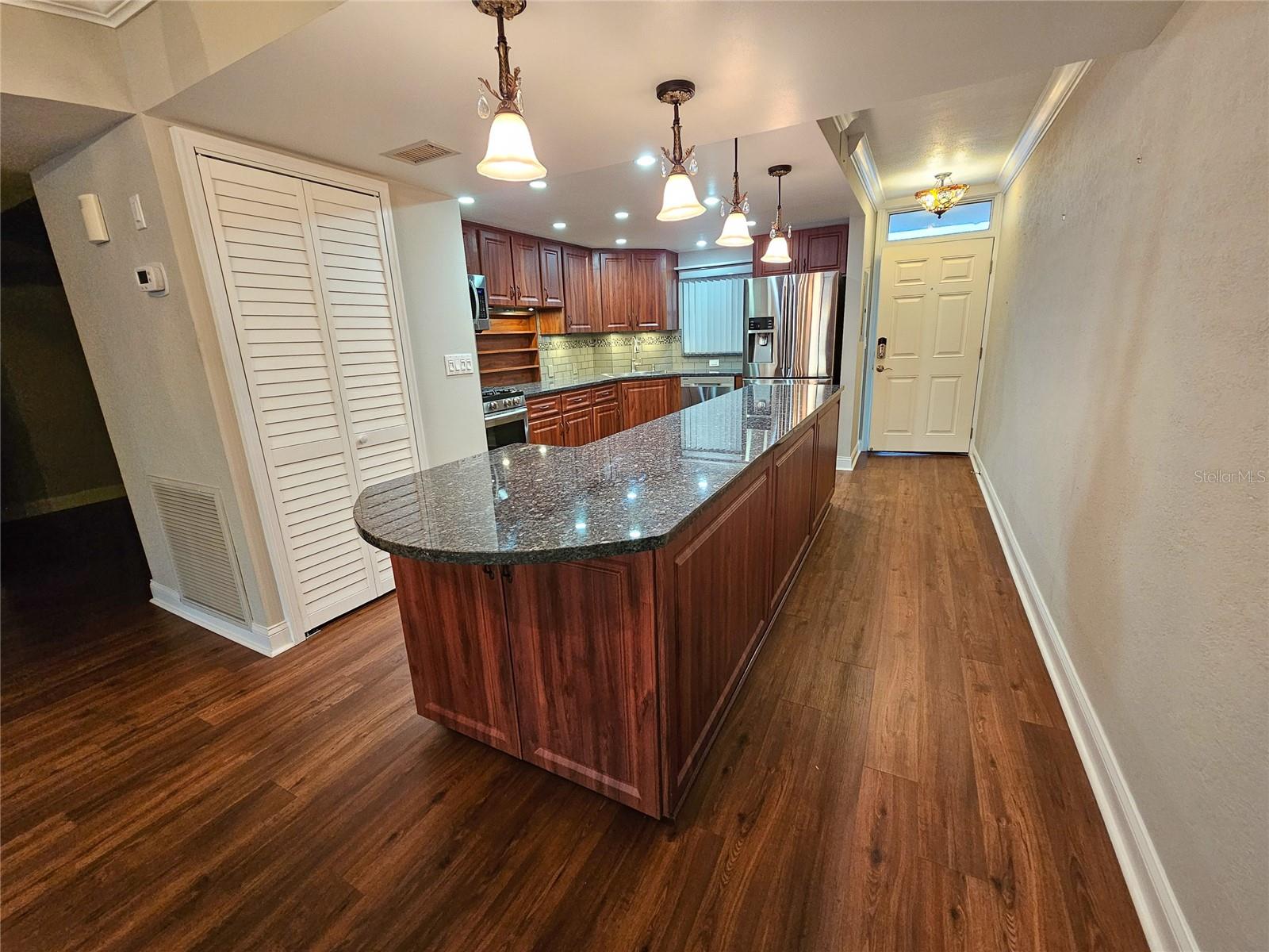 6020 SHORE BLVD S #701 — photo 7