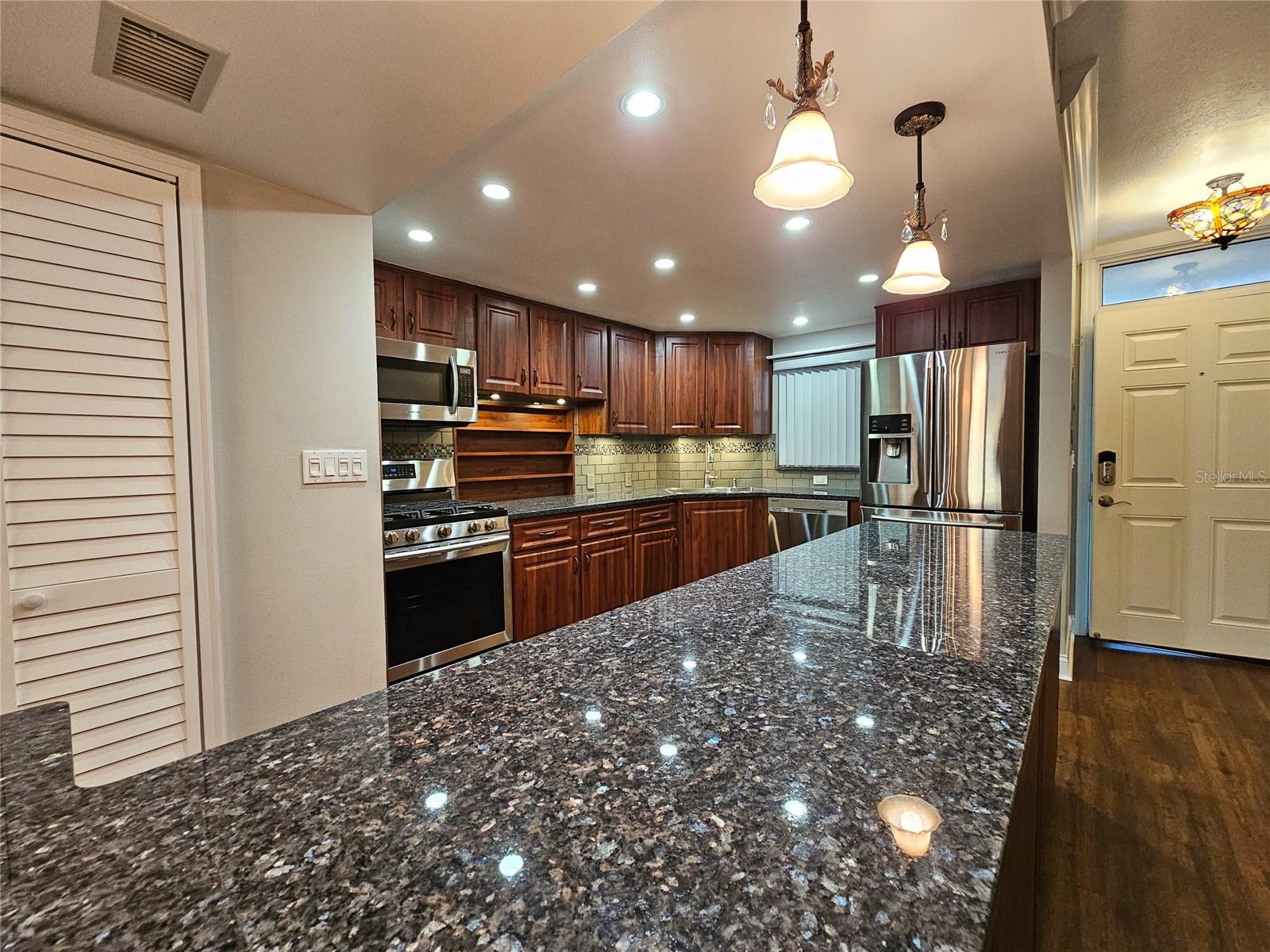 6020 SHORE BLVD S #701 — photo 4