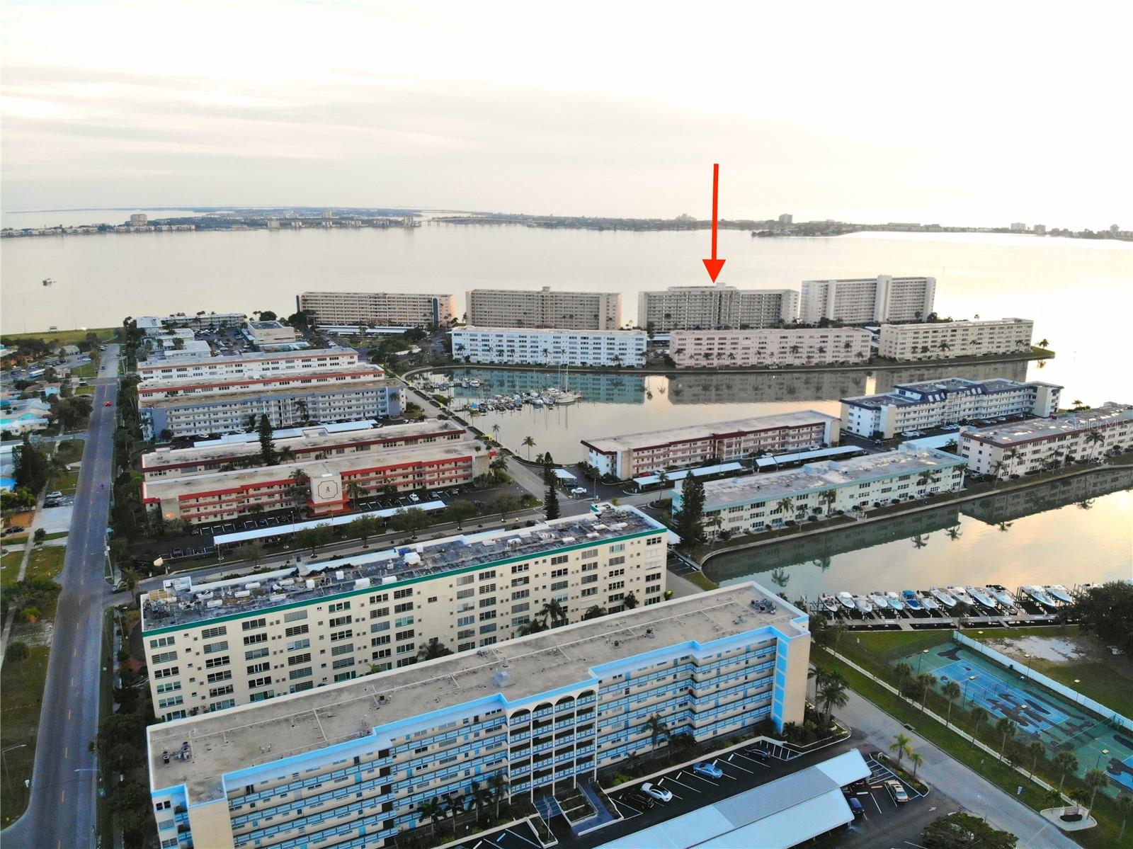 6020 SHORE BLVD S #701 — photo 2