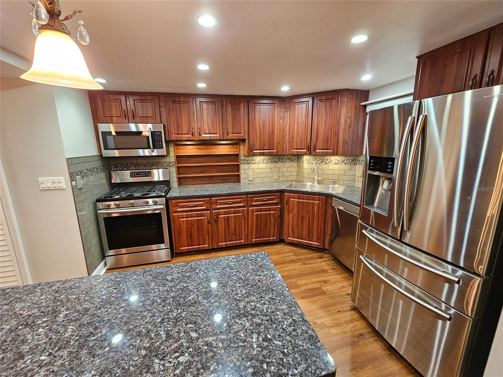 6020 SHORE BLVD S #701 — photo 3