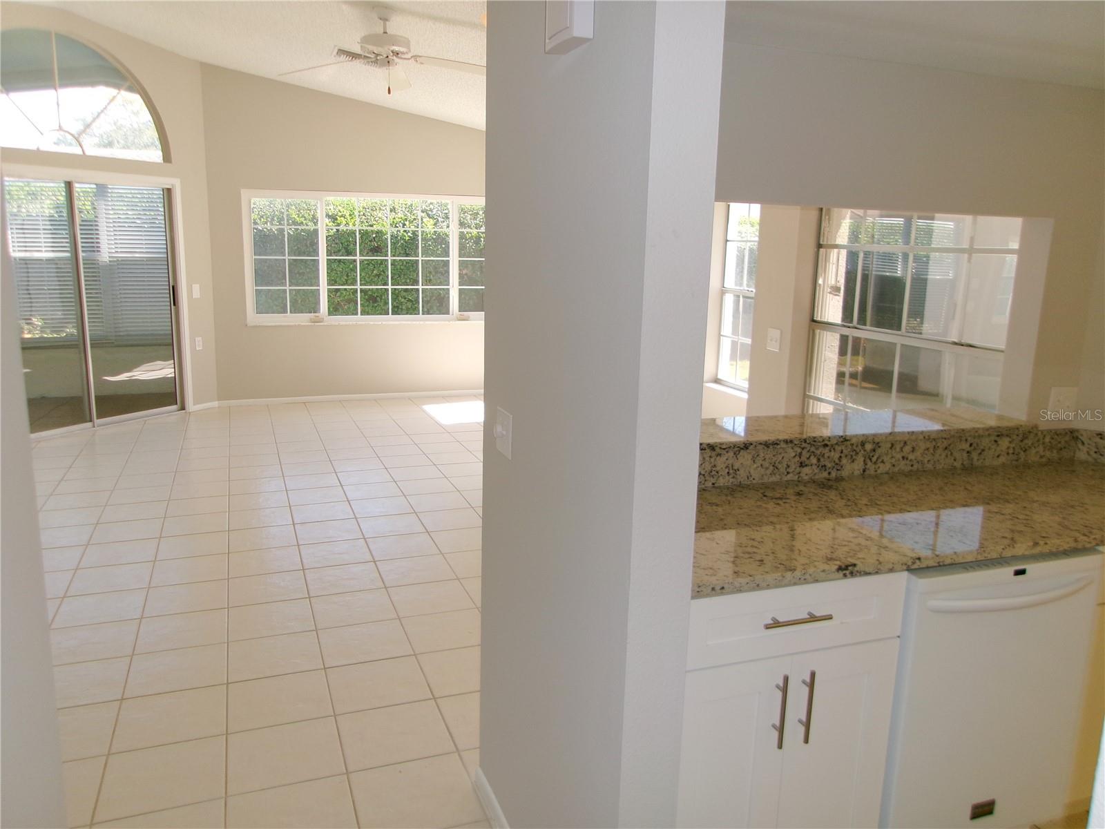 11604 VERSAILLES LN — photo 9