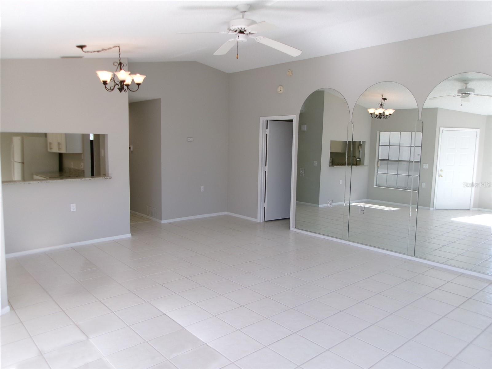 11604 VERSAILLES LN — photo 4