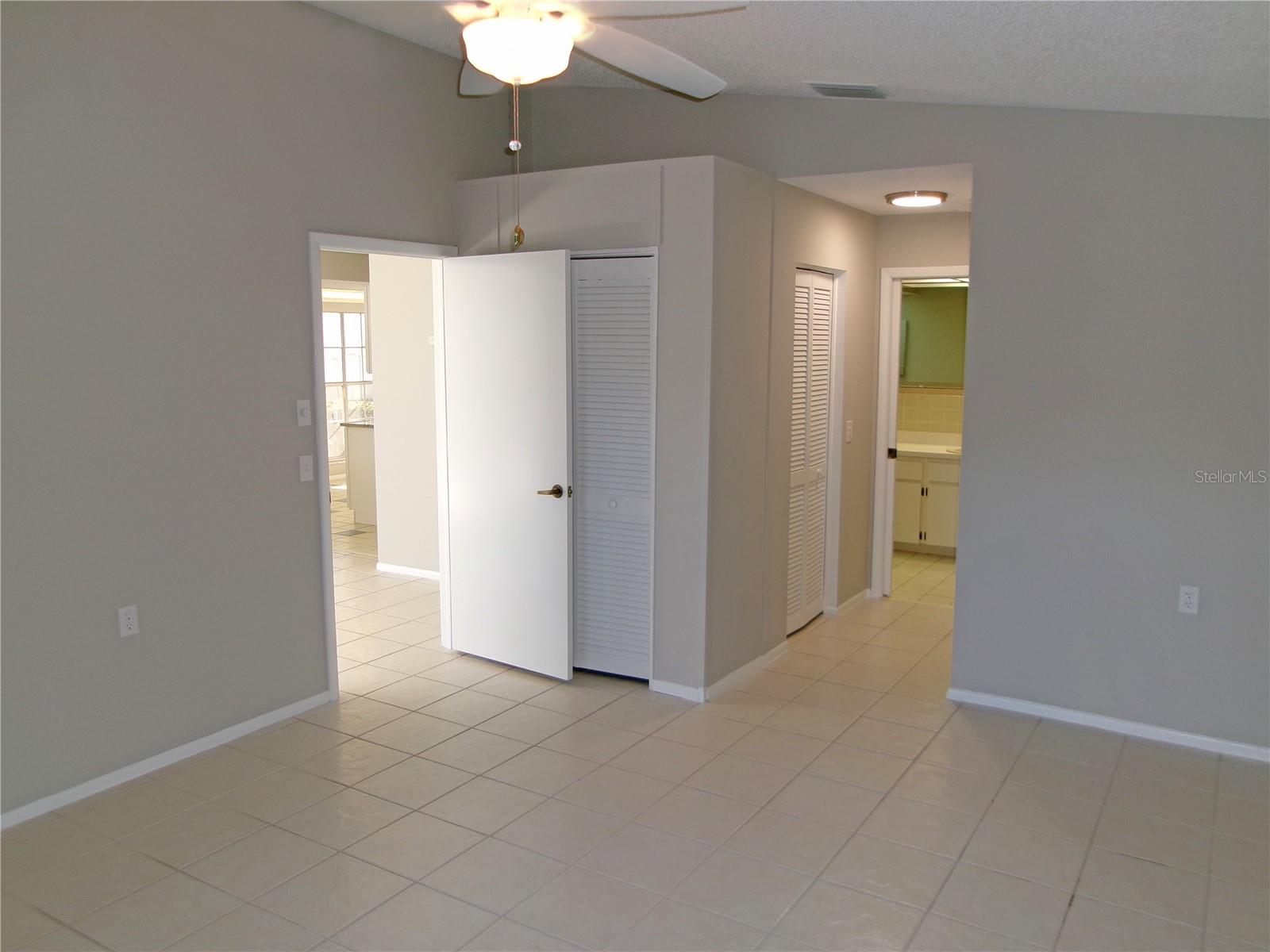 11604 VERSAILLES LN — photo 12