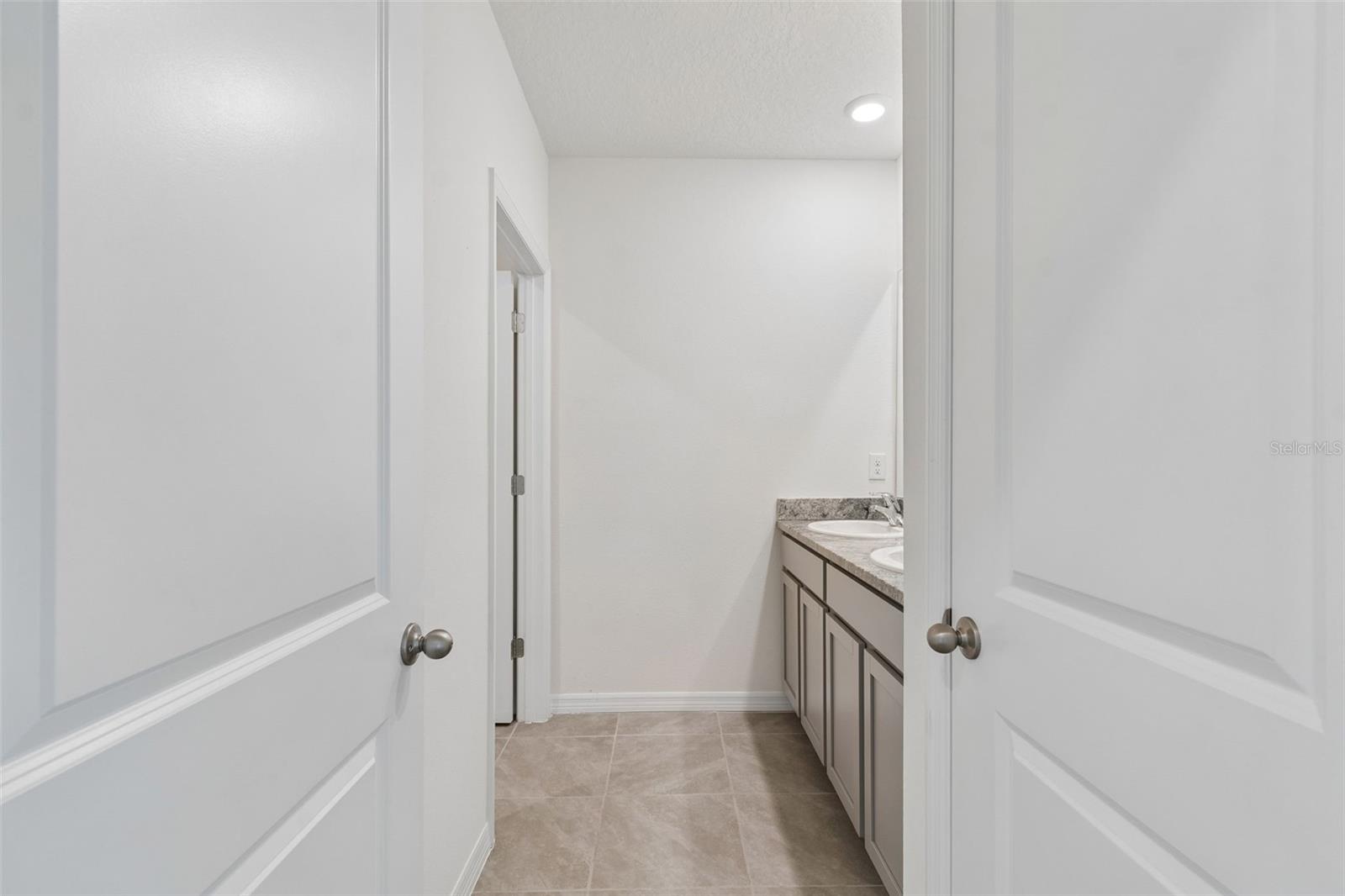 8454 ENDER HILLS DR — photo 56