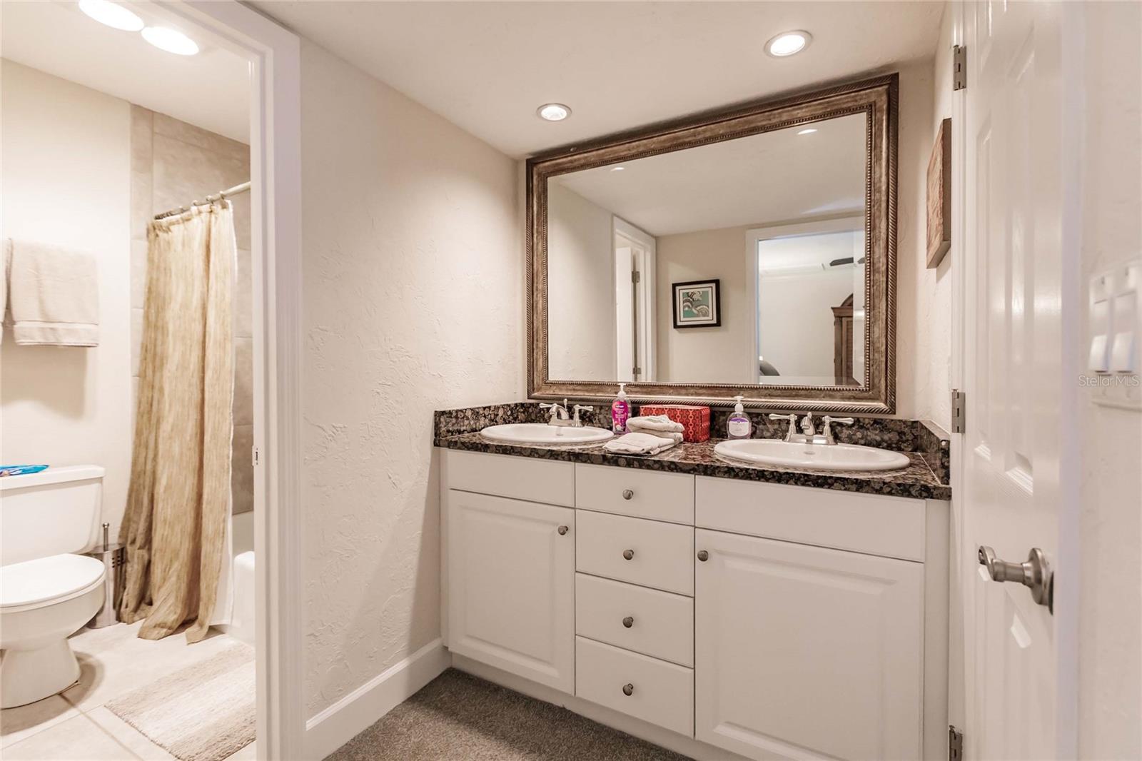 1205 E PEPPERTREE DR #232 — photo 23