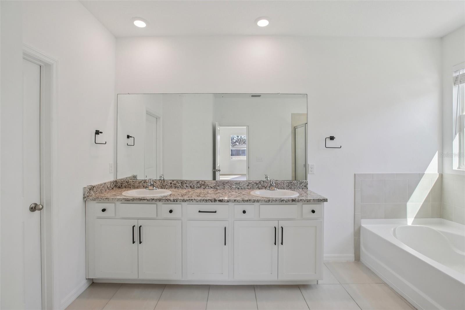 10747 LAXER CAY LOOP — photo 38