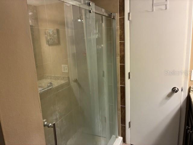 3806 N OAK DR #V21 — photo 11