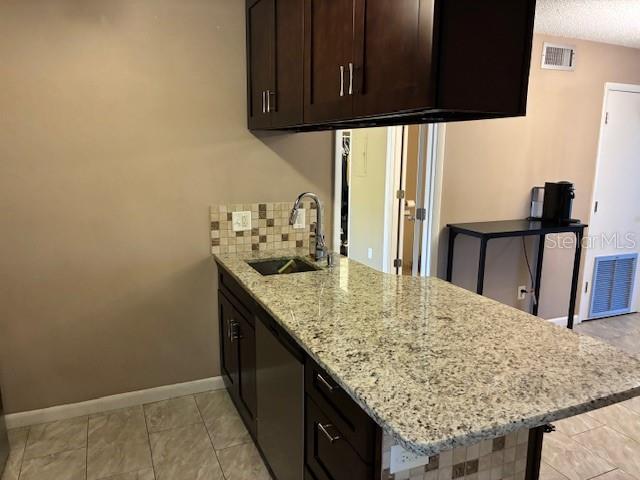3806 N OAK DR #V21 — photo 4