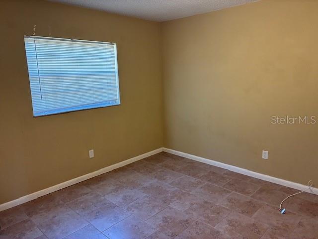3806 N OAK DR #V21 — photo 14