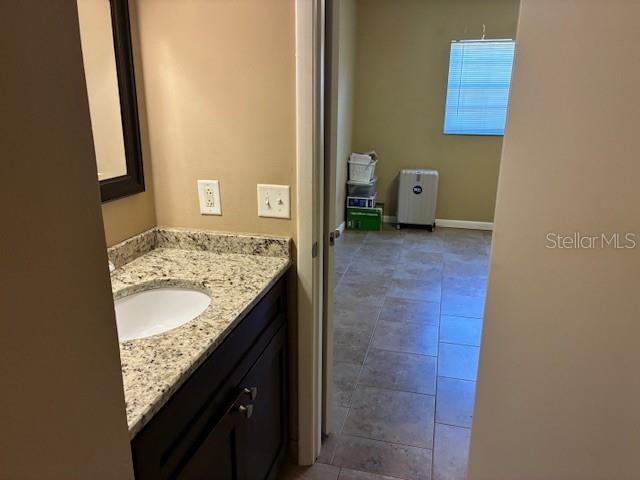 3806 N OAK DR #V21 — photo 12