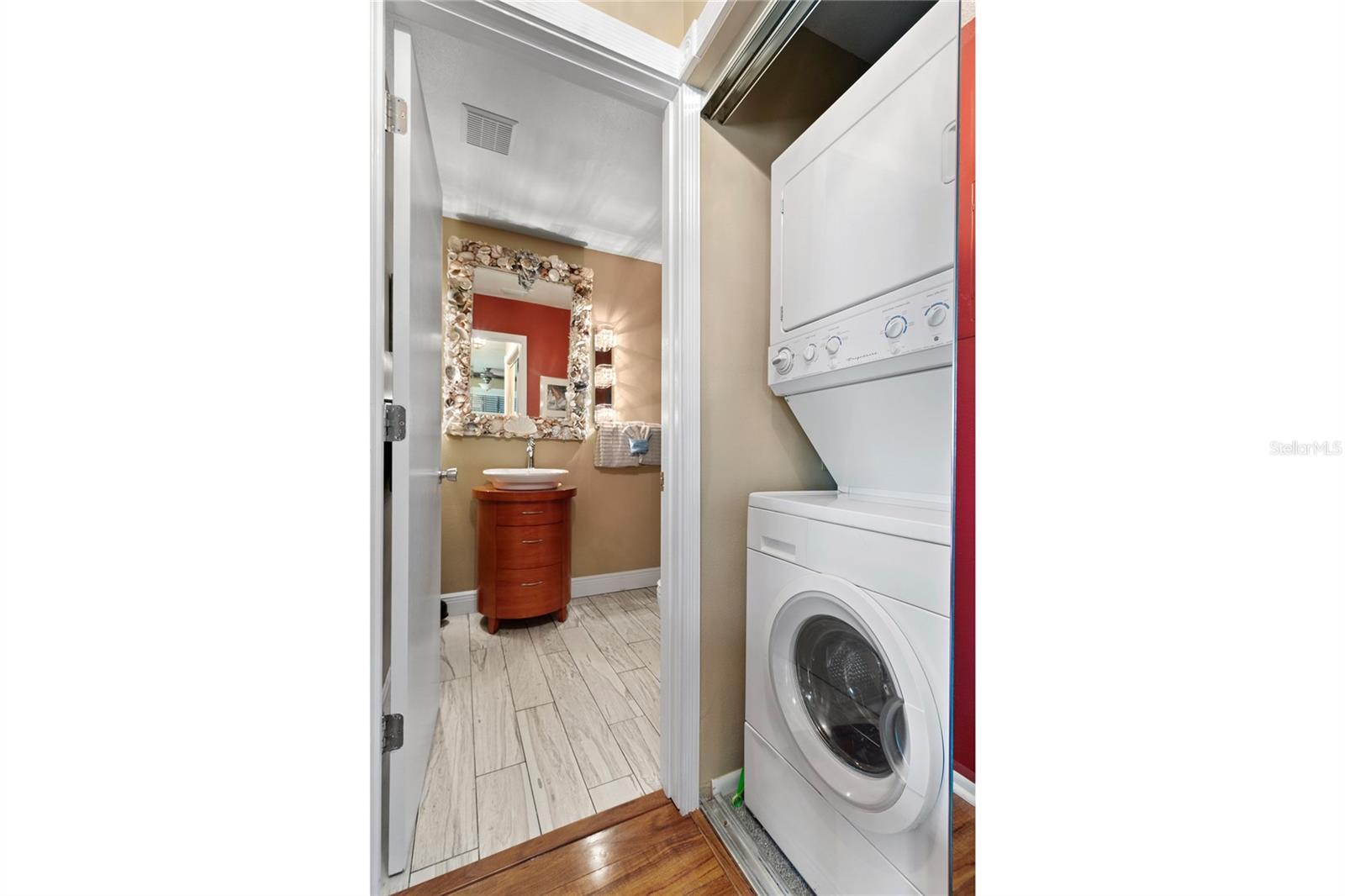2511 AVENUE C #West — photo 10