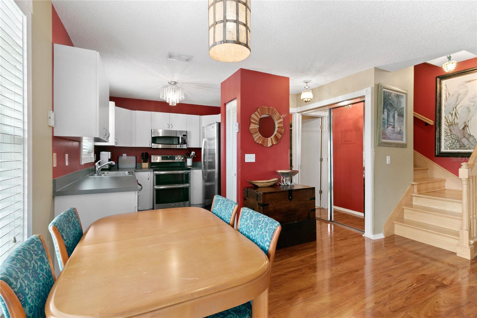2511 AVENUE C #West — photo 6
