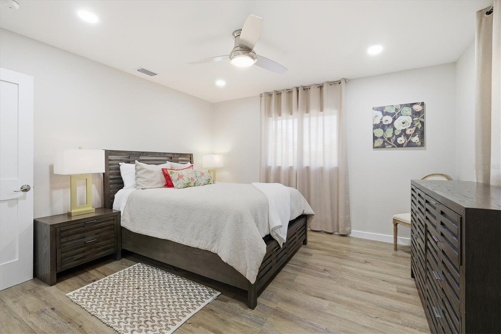 5247 CARMILFRA DR — photo 22