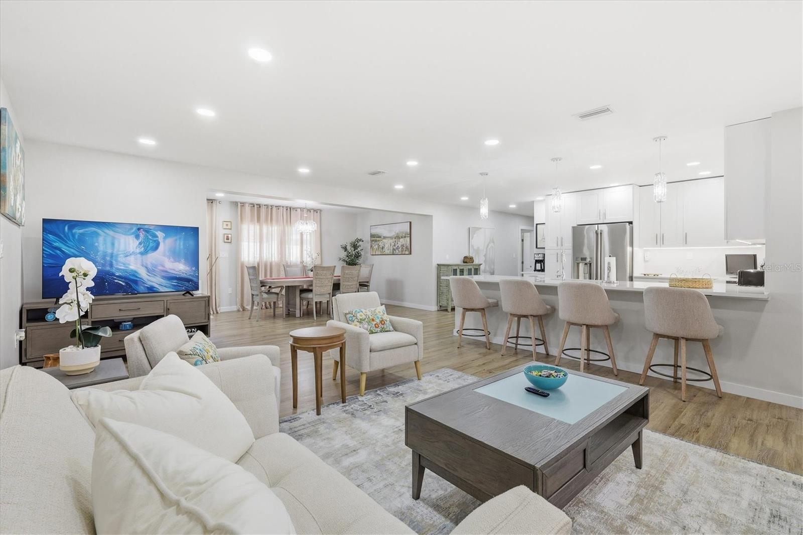 5247 CARMILFRA DR — photo 3