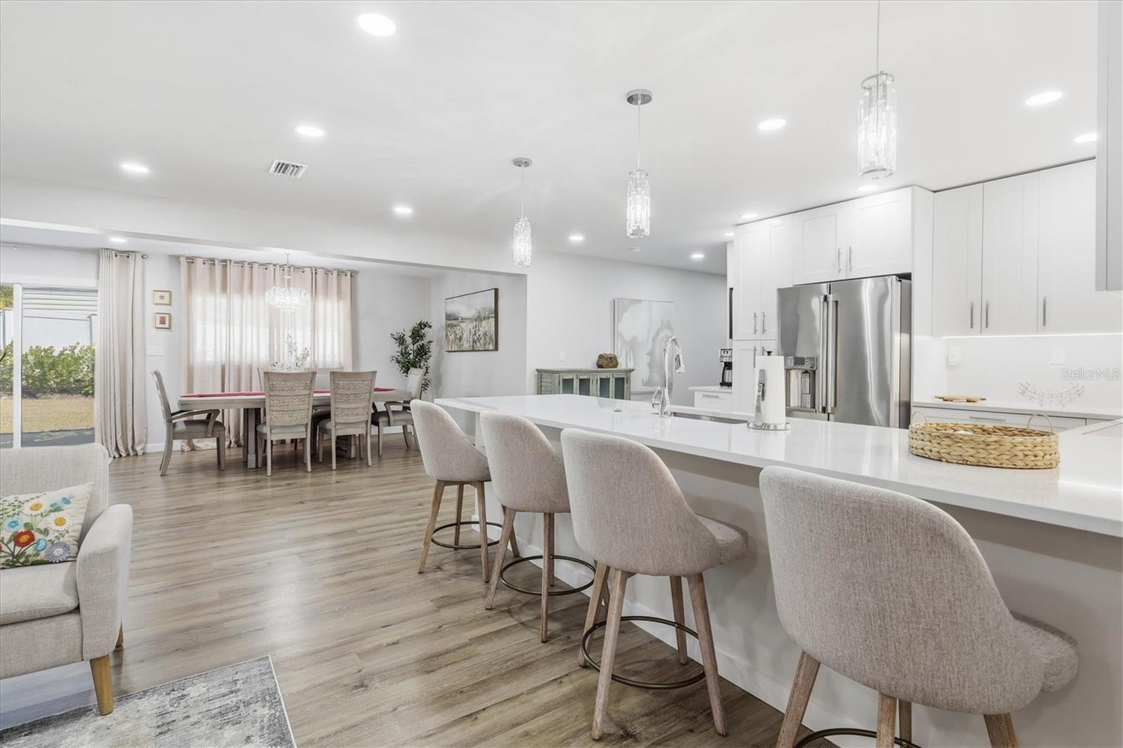 5247 CARMILFRA DR — photo 10