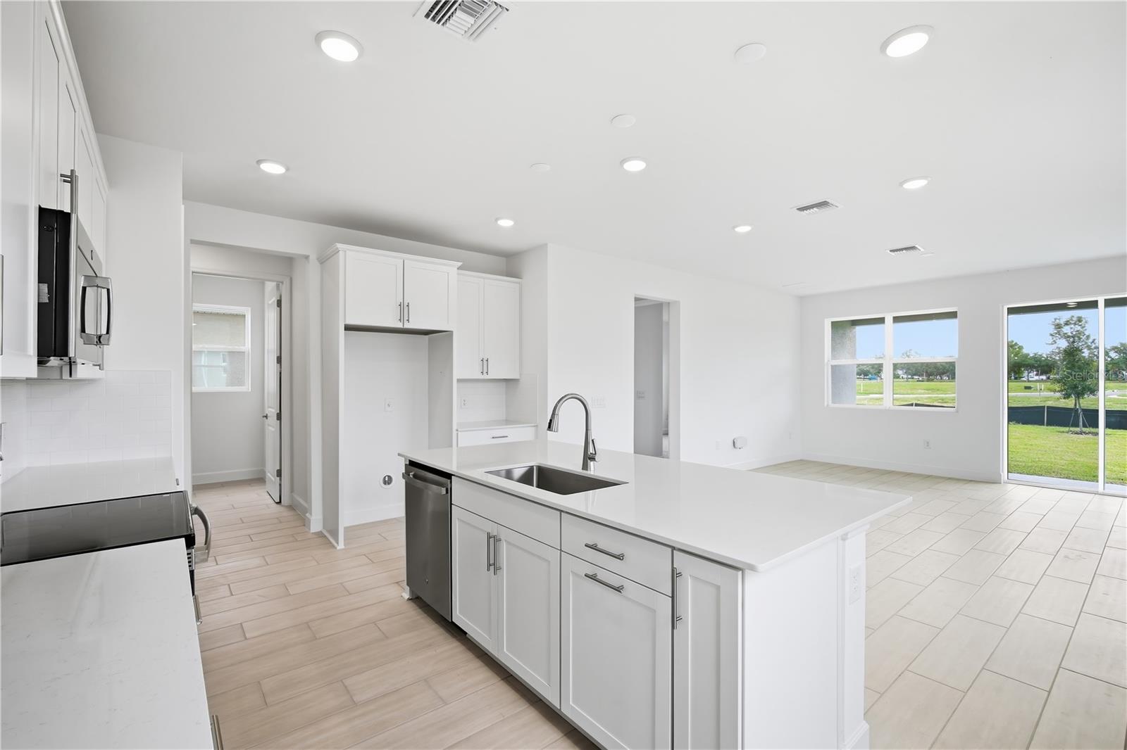 2322 ANDERS DR — photo 8