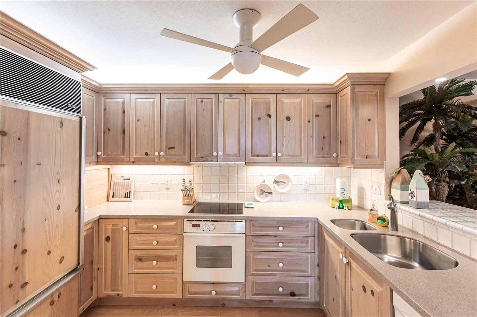 1055 W PEPPERTREE DR #703AA — photo 13