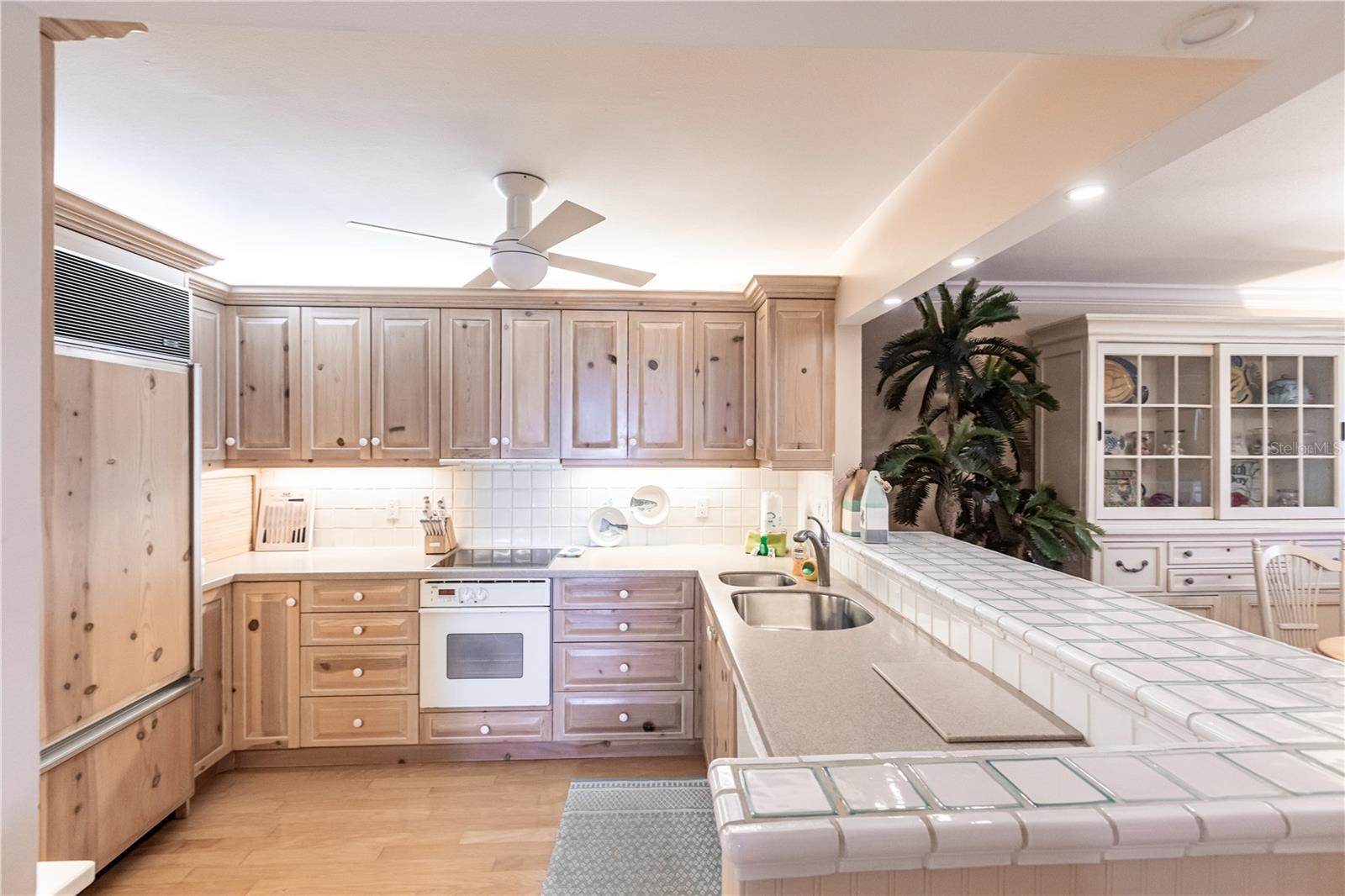 1055 W PEPPERTREE DR #703AA — photo 14