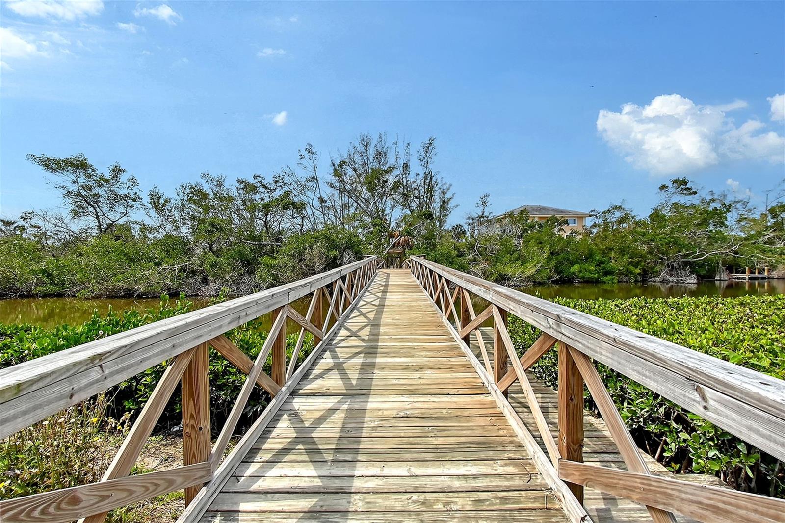 8504 HERON LAGOON CIR — photo 11