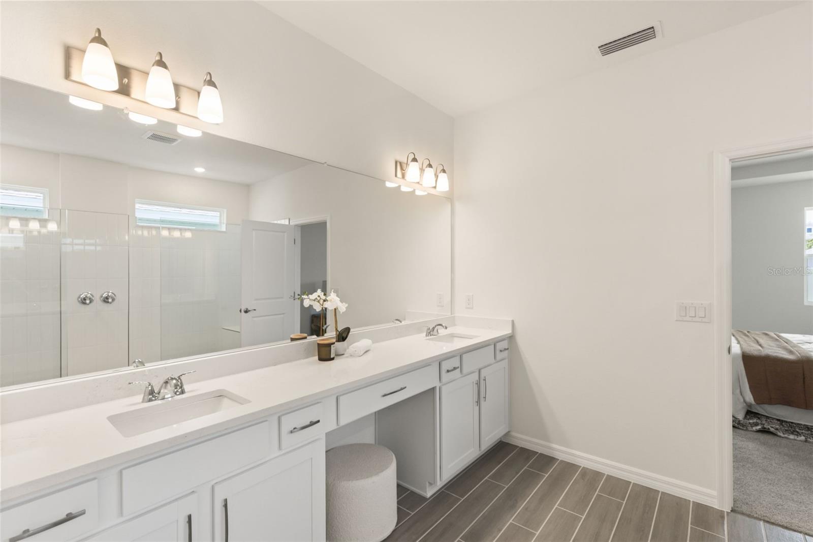17441 VALLEYWOOD PKWY — photo 31
